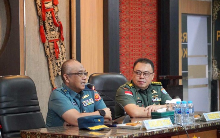 Tim Itjen TNI Laksma TNI Agus Priyatna