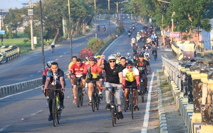 Danrem 081/DSJ Kolonel Inf Rama Pratama gowes bareng bersama prajuritnya