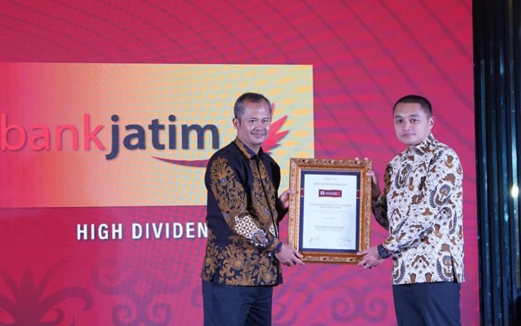 Bank Jatim Sabet Penghargaan High Dividen dari Indeks52