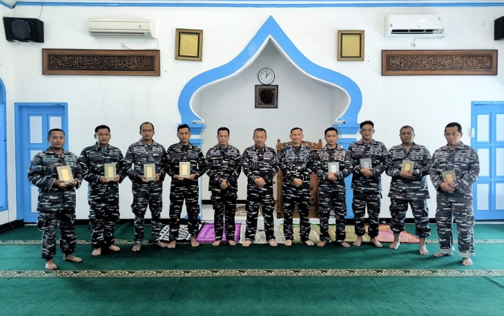 Danlantamal V Hadiri Bakti Sosial HUT Dharma Pertiwi ke-60