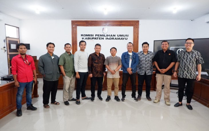 Penyerahan Berita Acara KPU Indramayu