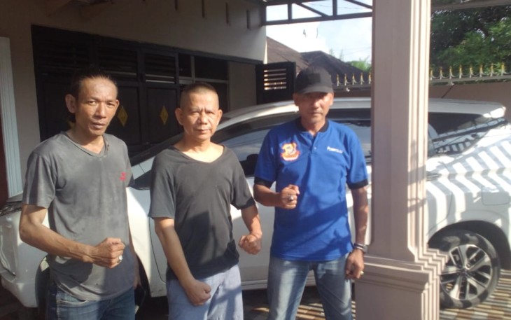 Pewarta Polrestabes Medan Gelar Jumat Barokah di Depan Kantor Pewarta.