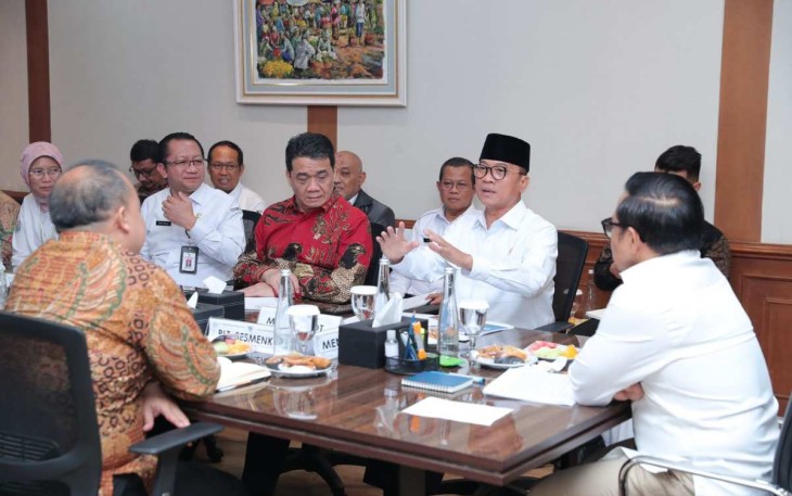 Mendes PDT Yandri Susanto saat memaparkan langkah kerja menyukseskan program pemerintah dengan Menko PM di Jakarta, Rabu (6/11)