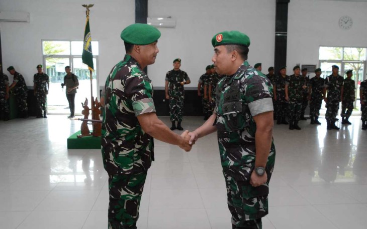 Danrem 023/KS Kolonel Inf Jansen P Nainggolan saat sertijab Kasrem 023/KS, Selasa (19/11)