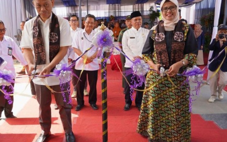 Bupati Blitar Rini Syarifah Resmikan Kantor Badan Pusat Statistik Kabupaten Blitar dan Kabupaten Tulungagung