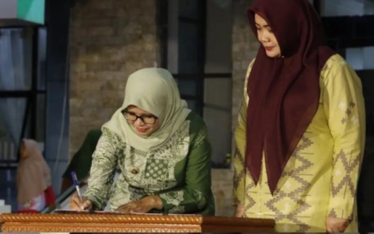 Bupati Blitar Rini Syarifah Tandatangani Kerjasama di Sektor Peternakan dan Pertanian dengan Kabupaten Bima