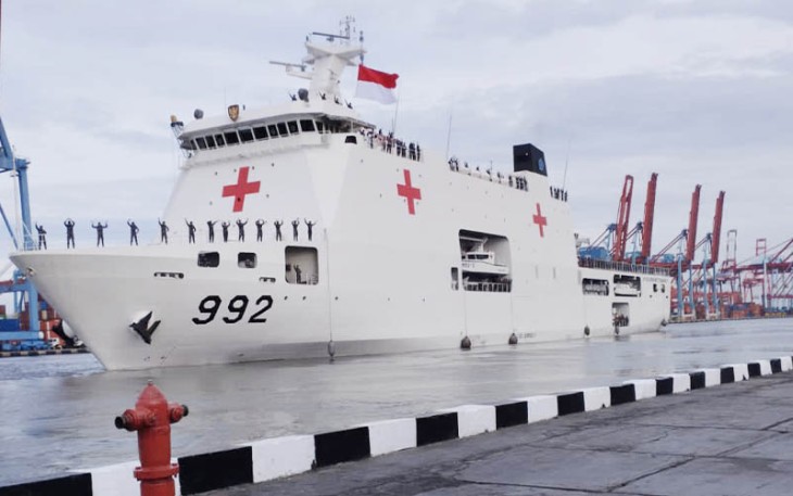 KRI dr. Radjiman Wedyodiningrat-992 mengemban misi kemanusiaan mengirimkan bantuan untuk korban konflik Gaza dari seluruh lapisan masyarakat Indonesia.