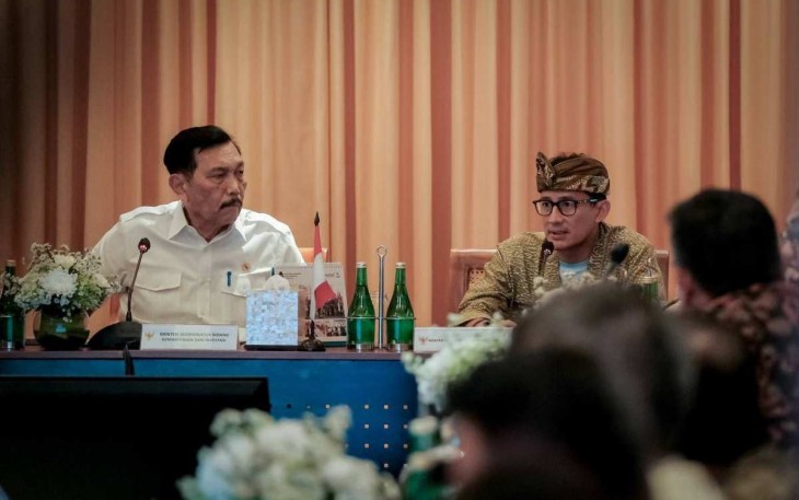 Menparekraf Sandiaga Salahuddin Uno saat mengikuti "Rapat Koordinasi Tindak Lanjut Optimalisasi Aktivitas Bisnis Kapal Asing di NIPA Transshipment Anchorage Area (NTAA) dan Benoa Cruise Terminal" The St. Regis Bali Resort, Nusa Dua, Bali, (16/5/2024).