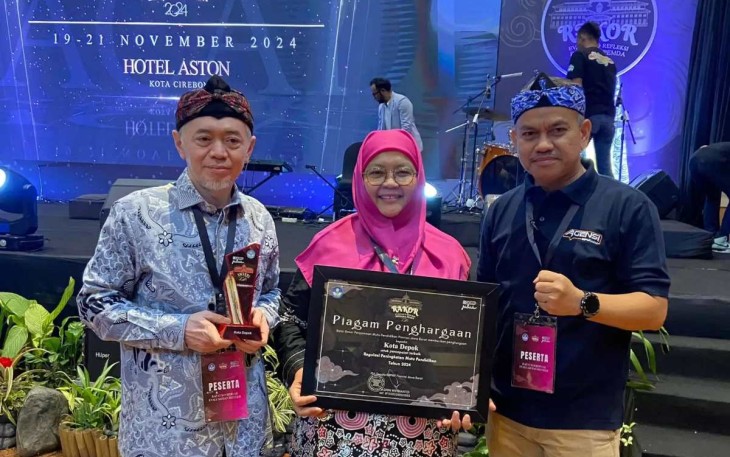 Disdik Kota Depok mendapat dua penghargaan dari BBPMP Jabar saat Rapat Koordinasi (Rakor) Evaluasi dan Refleksi Capaian Program Prioritas Pendidikan bersama BBPMP Jabar di Aston Cirebon Hotel & Convention Center, Kamis (21/11/24).