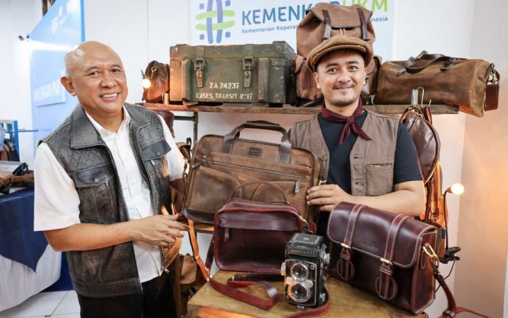 MenKopUKM, Teten Masduki, pada acara peresmian Rumah Produksi Bersama (RPB) Komoditas Kulit, di Kabupaten Garut, Jawa Barat, Sabtu (17/2).