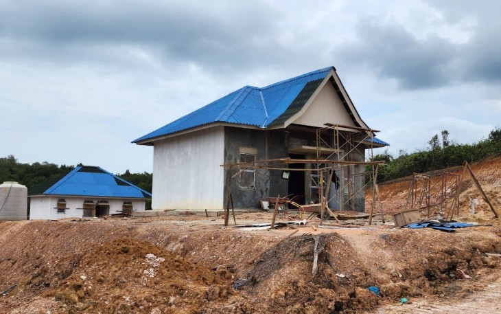 Progres pembangunan empat rumah contoh di Tanjung Banon