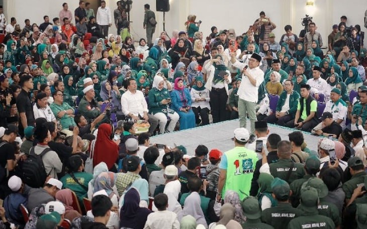 Gus Imin saat berorasi di hadapan ratusan warga yang hadir dalam acara ‘Nitip Gus’ di SBS Center Premier Venue, Bogor, Jawa Barat, Selasa (23/1).