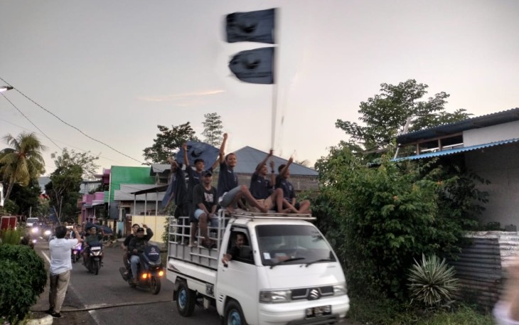 Simpatisan H. Ramlan Ifran saat gelar Konvoi kemenangan