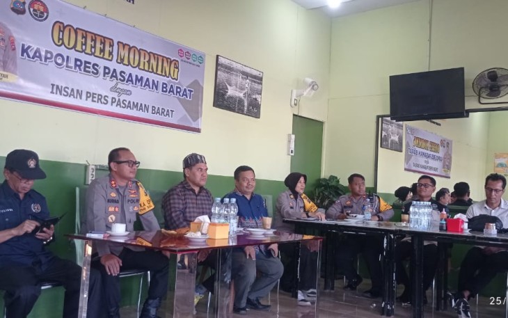 Kapolres Pasaman Barat AKBP Nurdiansyah Gelar Silaturahmi Coffe Morning Bersama Jajaran Polres Pasaman Barat dangan Insan Pers Se Kabupaten Pasaman Barat, Kamis (25/1/2024 ) di Polres Pasaman Barat