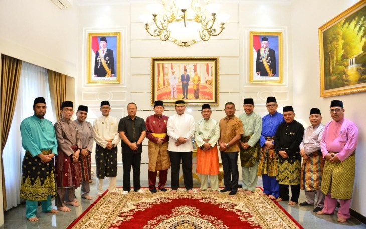 Kasal saat Terima Kunjungan Lembaga Adat Melayu Provinsi Riau