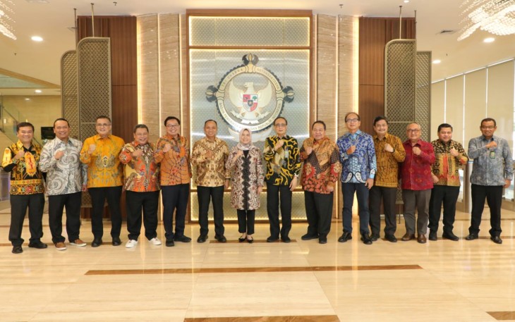 Foto bersama usai acara