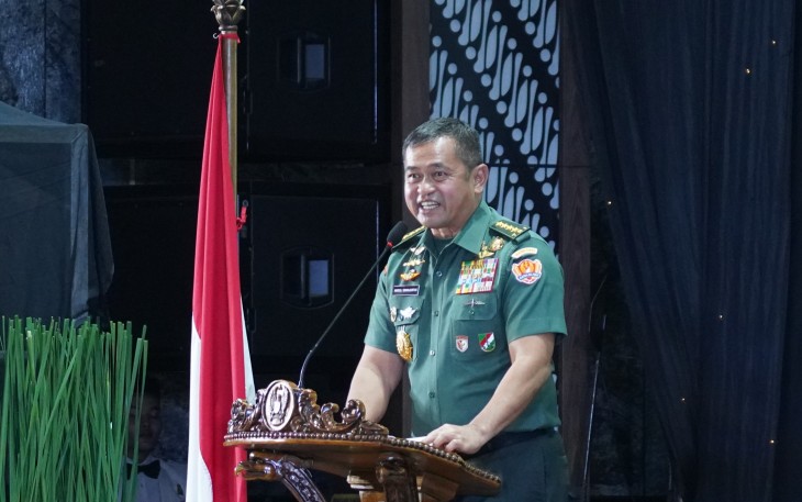 Kasad Jenderal TNI Maruli Simanjuntak, M.Sc., dalam acara penghargaan Kasad Award Kampung Pancasila 2024, yang berlangsung di Markas Besar Angkatan Darat (Mabesad), Jakarta, Jumat malam (20/12/2024). 