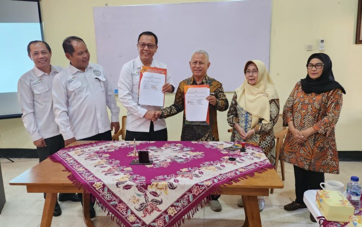 Penandatangan Kerjasama dilakukan di Kampus STIEPAR API Yogyakarta di Jl.Glendongan TB XV /15B. Babarsari, Caturtunggal, Depok, Sleman Yogyakarta, jumat tanggal 16 Februari 2024, ditandatangani oleh ketua STIE Pariwiata API Yogyakarta Bapak Susilo Budi Winarno, SH, MH dengan ketua IHGMA DPD DIY bapak Herryadi Baiin, S.Tr.Par (Queen Hotel) 