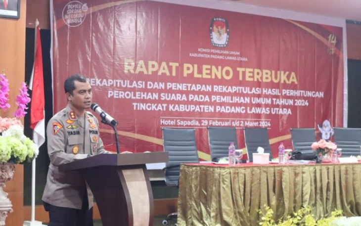 Kapolres Tapanuli Selatan, AKBP Yasir Ahmadi, S.I.K., M.H., memberikan arahan penting dalam Rapat Pleno Terbuka rekapitulasi dan penetapan hasil rekapitulasi  perhitungan perolehan suara Pemilihan Umum tahun 2024 tingkat Kabupaten Padang Lawas Utara.