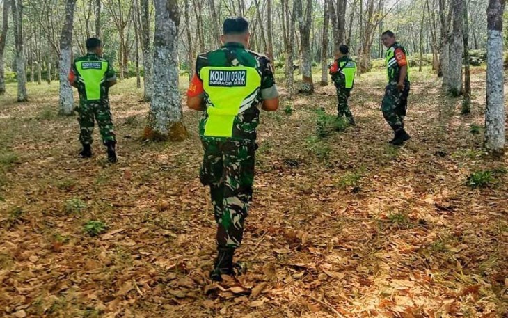 Patroli Karhutla di wilayah Desa Pulau Kopuang, Kecamatan Sentajo Raya, Kabupaten Kuantan Singingi.
