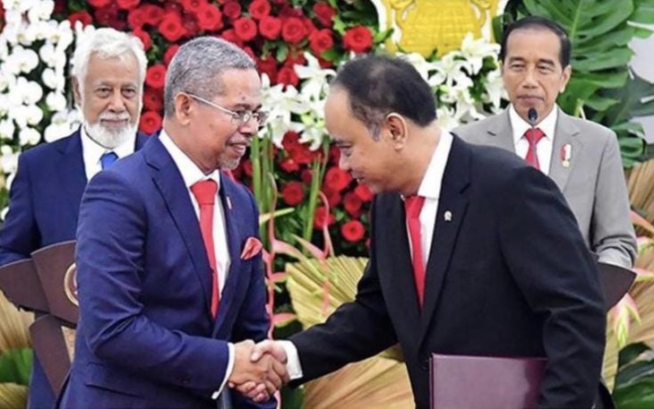 Penandatanganan MoU antara Menteri Komunikasi dan Informatika Budi Arie Setiadi dengan Menteri Komunikasi dan Transportasi Timor Leste Miguel Marques Gonçalves Manetelu.