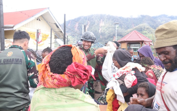Ngabuburit Asyik Ala Satgas 330 Tri Dharma