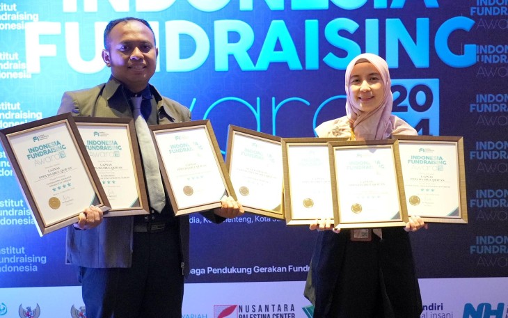 Ketujuh penghargaan saat diterima langsung oleh Direktur Utama Laznas PPPA Daarul Qur’an Dwi Kartika Ningsih dan M. Nur Fauzan.
