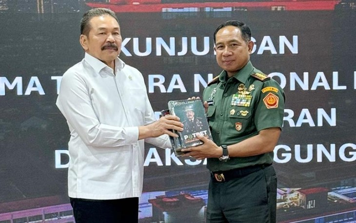 Jaksa Agung ST Burhanuddin dan Panglima TNI Jenderal TNI Agus Subiyanto