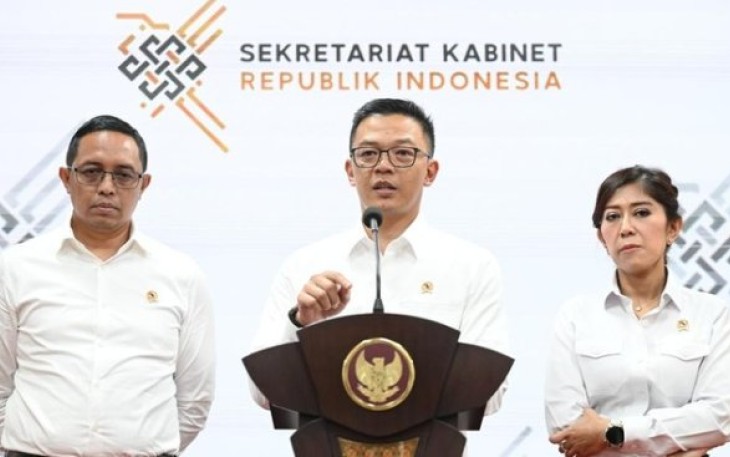 Menlu RI Sugiono memberikan keterangan pers di Jakarta, Senin (2/12)