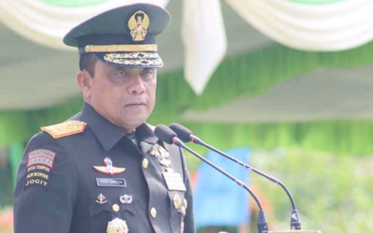Pangdam XVIII/Kasuari, Mayjen TNI Ilyas Alamsyah, S.E., M.Tr.(Han)., CGCAE., dalam amanatnya saat memimpin langsung jalannya Upacara Penutupan Pendidikan Pertama Bintara (Dikmaba) TNI AD TA 2023 Kodam XVIII/Kasuari