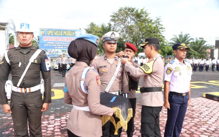 Apel Operasi Zebra Seulawah 2025, dilapangan upacara Mapolres setempat, Senin, (17/11/2025).