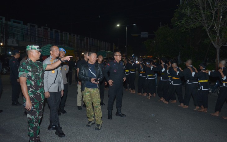 Dandim dan Kapolres Madiun saat Pimpin Pengamanan Pengesahan Warga IKS PI Kera Sakti