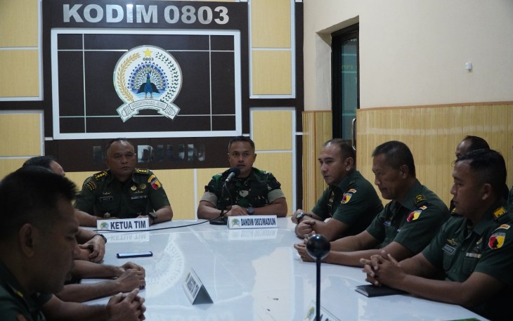 Dandim 0803/Madiun Letkol Kav Widhi Bayu Sudibyo menyambut kedatangan Tim Audit Kinerja Itdam V/Brawijaya
