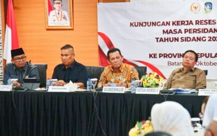 Gubernur Ansar saat Terima Kunker Komisi V DPR RI