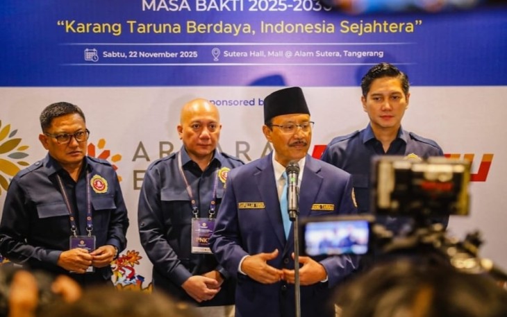 Mensos dalam acara pengukuhan Pengurus Nasional Karang Taruna (PNKT) Masa Bakti 2025-2030 di Sutera Hall, Mall Alam Sutera, Kota Tangerang, Provinsi Banten, Sabtu (22/11/2025).