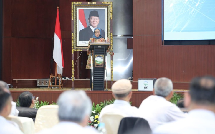 MenPANRB Rini Widyantini dalam kegiatan Rapat Evaluasi Nasional (Ravalnas) BMKG Tahun 2025, di Kantor BMKG, Rabu (22/01).