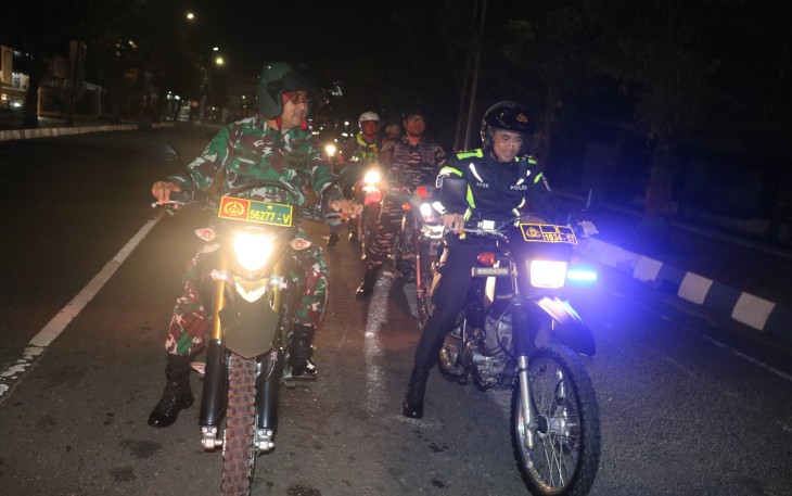 Dandim Pacitan Bersama Kapolres Lakukan Patroli Pengesahan PSHT 