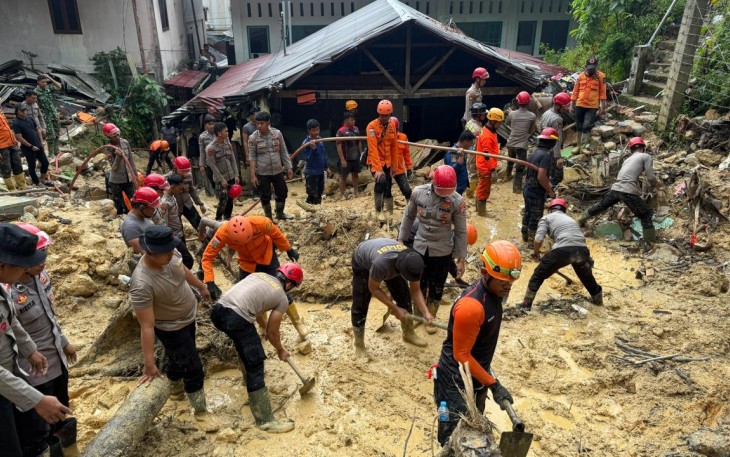 Den Perintis Korsabhara Baharkam Polri Kerahkan 100 Personel Pengamanan dan Evakuasi Longsor di Sibolga