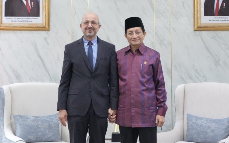 Menteri Agama Nasaruddin Umar bertemu (kanan) dan Duta Besar Maroko untuk Indonesia, Ouadia Benabdellah di Jakarta, Kamis (6/2)