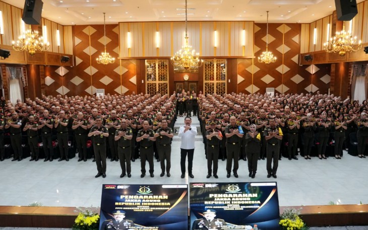 Jaksa Agung Republik Indonesia ST Burhanuddin menyampaikan ceramah pada Pendidikan dan Pelatihan Pembentukan Jaksa (PPPJ) Angkatan LXXXII (82) Gelombang I Tahun 2025 di Badan Pendidikan dan Pelatihan Kejaksaan RI, Jakarta