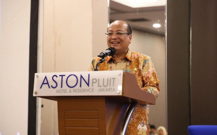 Pelaksana Harian (Plh.) Direktur Jenderal (Dirjen) Bina Keuda Kemendagri Horas Maurits Panjaitan dalam Rapat Koordinasi BUMD Lembaga Keuangan dan Aneka Usaha yang berlangsung secara hybrid dari Hotel Aston Pluit, Jakarta Utara, Kamis (2/10/2025)