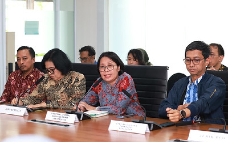 Dirjen Kesehatan Primer dan Komunitas, dr. Maria Endang Sumiwi memberikan keterangan pers di Jakarta, Jum'at (7/2)