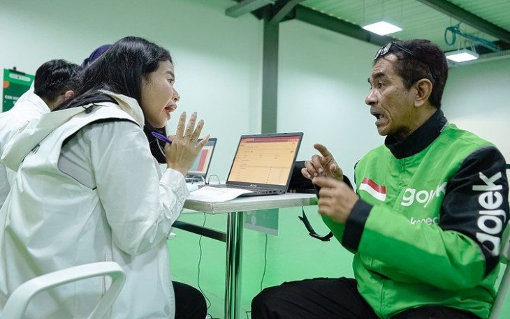 Pelayanan cek kesehatan gratis mitra gojek di Jakarta, Jum'at (21/3)