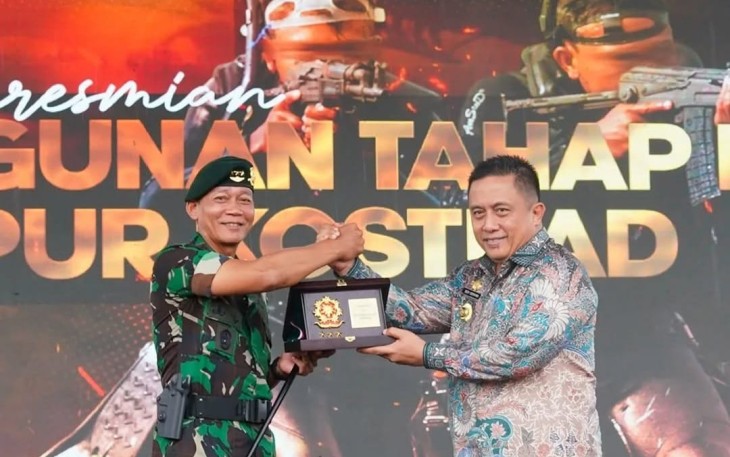 Panglima Kostrad (Pangkostrad) Letjen TNI Mohammad Fadjar, MPICT, bersama Penjabat (Pj.) Bupati Bekasi Drs. Dedy Supriyadi, MM., secara resmi meresmikan  Pembangunan Tahap I Batalyon Intai Tempur (Yon Taipur) Kostrad di Desa Sukadami, Kecamatan Cikarang Selatan, Kabupaten Bekasi, Jawa Barat. Kamis (9/1/2025)