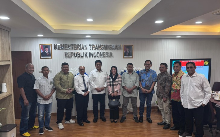 Foto bersama usai acara