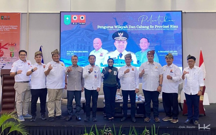 Peran Strategis Hutama Karya Percepat Transformasi Ekonomi Riau Melalui Infrastruktur Jalan Tol