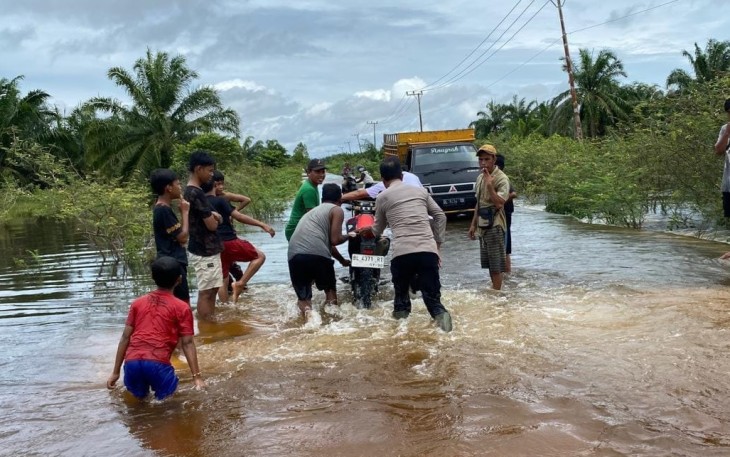 Akses Jalan Menuju Ibukota Aceh Singkil Berangsur Normal
