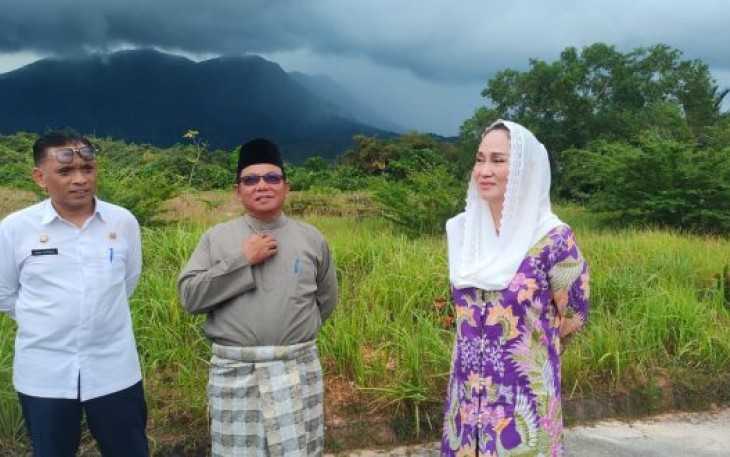 Bupati Natuna saat Dampingi Kementerian PU Survey Lokasi Pembangunan Sekolah Rakyat