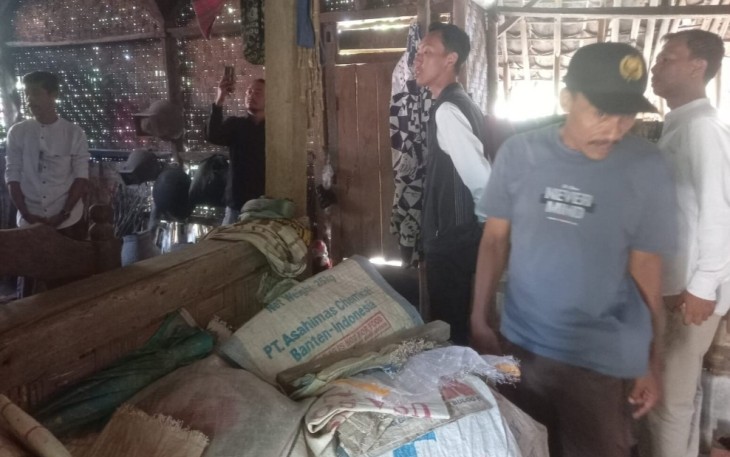 Kondisi rumah nenek Rumi di kampung Margamulya, Kabupaten Lebak