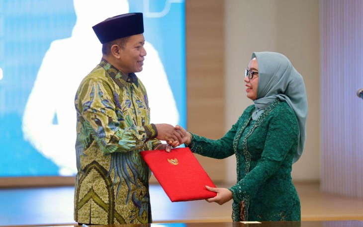Menkop Ferry Juliantono menyambut Wamenkop Farida Farichah di Jakarta, Kamis (18/9)